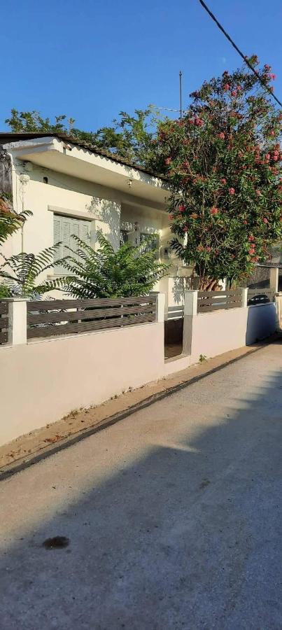אגיה טריאדה Alas House מראה חיצוני תמונה